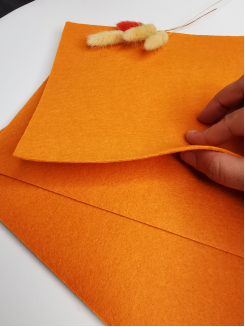 Фетр жесткий 2мм. (оранжевый), 20*30см.